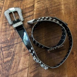NWOT BUCKLE Rhinestone Belt